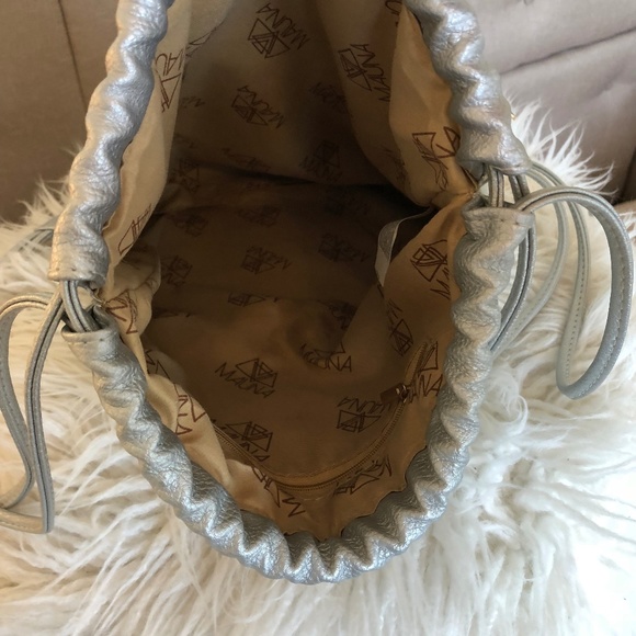 Adorable Silver Drawstring Backpack - Picture 3 of 4